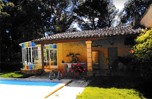 Lancon-Provence Apartment | Homerez - Apartment in Lançon-Provence