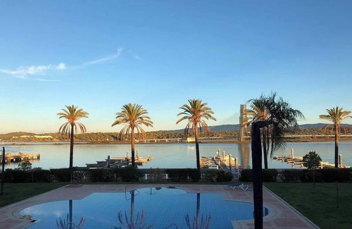 Mexilhoeira da Carregacao Apartment | Homerez - Apartment in Estômbar, private pool.
