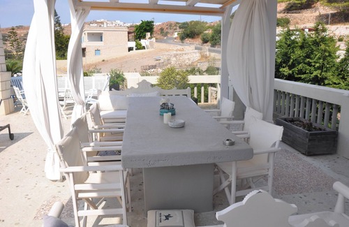 Psathi Apartment | Homerez - Apartment with sea view in Psathi - 90 m² - Comfort