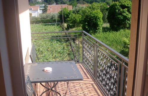 Villanova d'Albenga Apartment | Homerez - Appartement 7 km away from the beach for 6 ppl. at Villanova d'Albenga