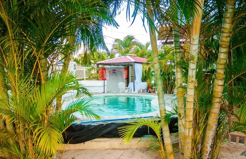 Pereybere Apartment | Homerez - Appartement 600 m away from the beach for 4 ppl. with shared pool