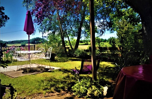 Villeneuve d'Aveyron Apartment | Homerez - Apt. Villeneuve with garden
