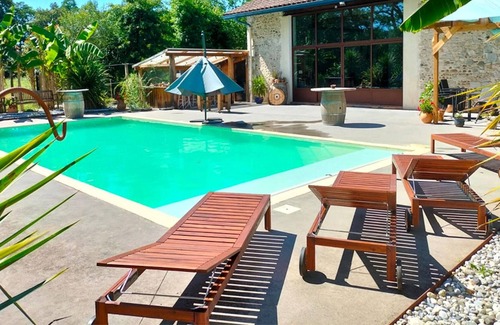 Saint-Jean-de-Marsacq Villa | Homerez - Big villa for 19 ppl. with swimming-pool at Saint-Jean-de-Marsacq