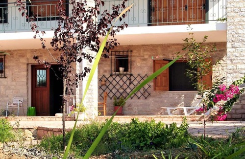 Skafidia Apartment | Homerez - Beautiful apartment With sea view and garden