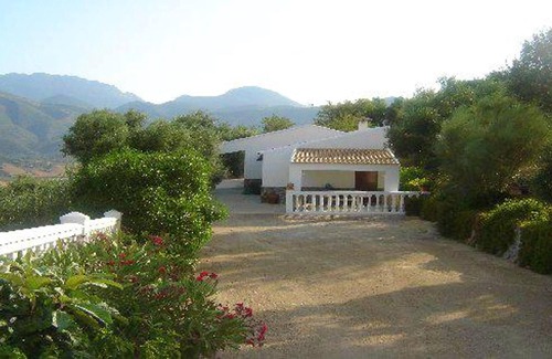El Gastor Ski Chalet | Homerez - Beautiful chalet for 4 ppl. with terrace at El Gastor