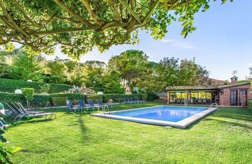 Capellades Villa | Homerez - Big villa for 12 ppl. with swimming-pool at Capellades - Barcelona