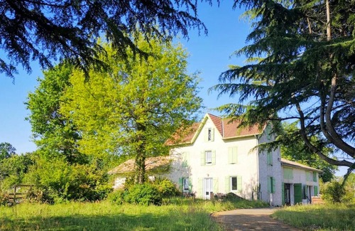 Saubrigues House | Homerez - Big house for 14 ppl. with terrace at Saubrigues