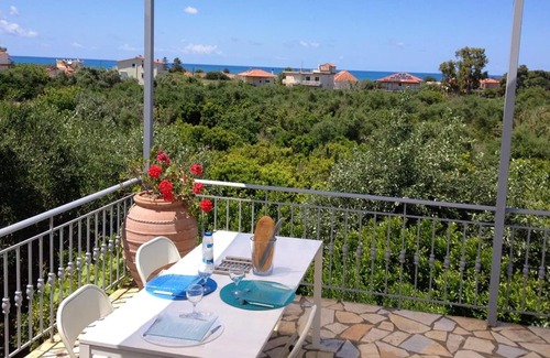Lepreo House | Homerez - Big house for 12 ppl. with sea view, terrace and balcony at Kakovatos
