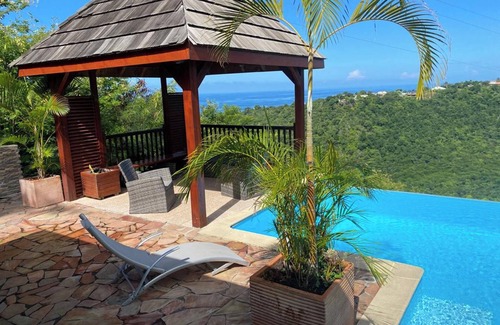Marigot House | Homerez - Bungalow in Vieux-Habitants