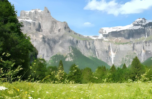 Sixt-Fer-a-Cheval Ski Chalet | Homerez - Chalet Sixt-Fer-à-Cheval, mountain view