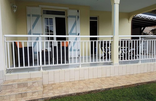 Petit-Bourg House | Homerez - Charming House with Garden in Petit-Bourg