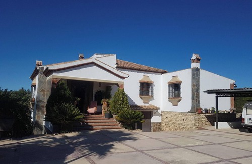 Arriate House | Homerez - Charming house in Arriate with private pool.