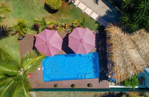 Albion House | Homerez - Charming House in Albion with Shared Pool