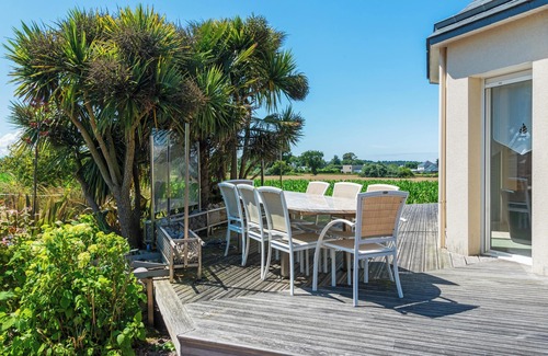 Plurien House | Homerez - Comfortable House in Plurien with Hammam