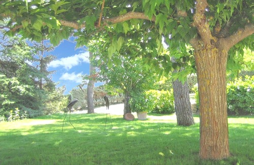Cereste Villa | Homerez - Elegant Villa in Céreste with Private Pool and Jacuzzi