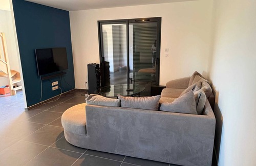 Elbeuf-sur-Andelle House | Homerez - House in Elbeuf-sur-Andelle