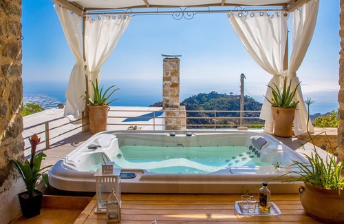 Anatoli House | Homerez - House 12 km away from the beach for 9 ppl. with jacuzzi at Anatoli