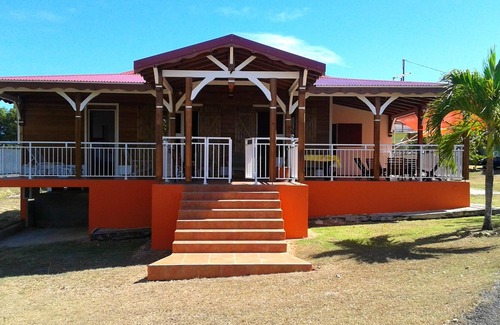 Massioux House | Homerez - House 7 km away from the beach for 6 ppl. with garden at Anse-Bertrand
