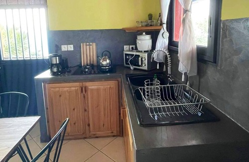 Trois-Bassins House | Homerez - House 7 km away from the beach for 3 ppl. with garden at Trois Bassins
