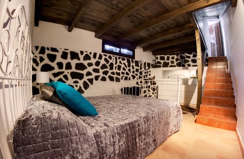 Tajaste House | Homerez - House 8 km away from the beach for 6 ppl. with swimming-pool at Tinajo