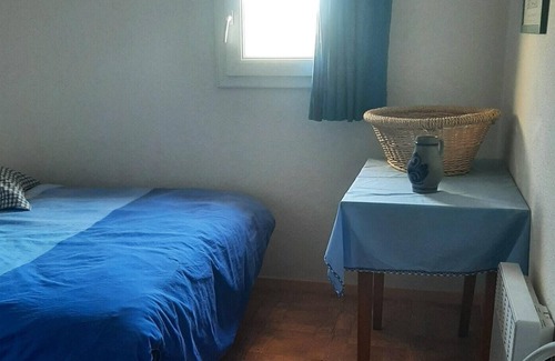 Eyguieres House | Homerez - House for 5 ppl. with shared pool, garden and terrace at Eyguières