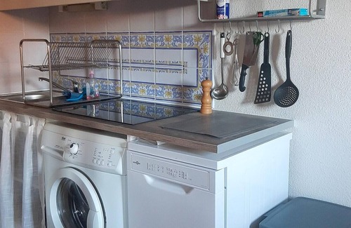 Eyguieres House | Homerez - House for 5 ppl. with shared pool, garden and terrace at Eyguières