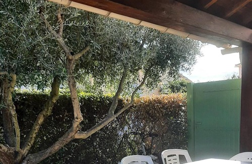 Eyguieres House | Homerez - House for 5 ppl. with shared pool, garden and terrace at Eyguières