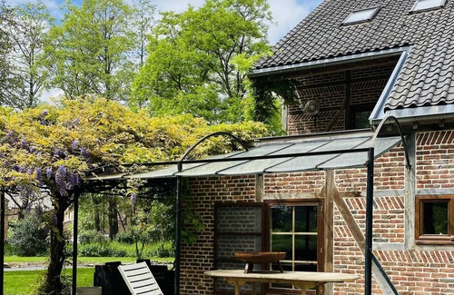 Eprave House | Homerez - House for 8 ppl. with garden, terrace and balcony at Rochefort