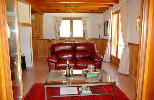 Lachapelle-Auzac House | Homerez - House for 4 ppl. with shared pool and terrace at Lachapelle-Auzac