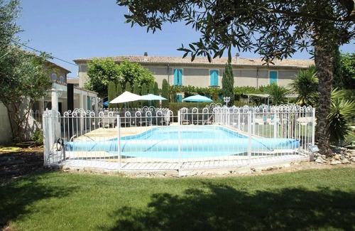 Suze-la-Rousse House | Homerez - House in Suze-la-Rousse