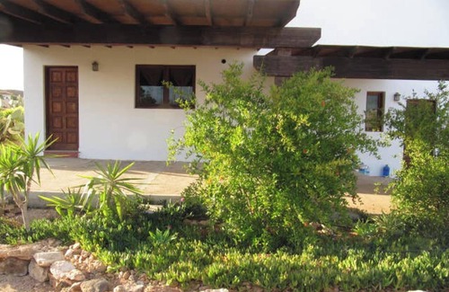 Antigua House | Homerez - House in Triquivijate