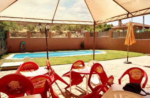 Humanes Villa | Homerez - Luxury Villa in Cerezo de Mohernando with Pool