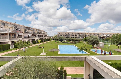 San Jorge Apartment | Homerez - Modern Apartment in Castellón, 55m² + Pool