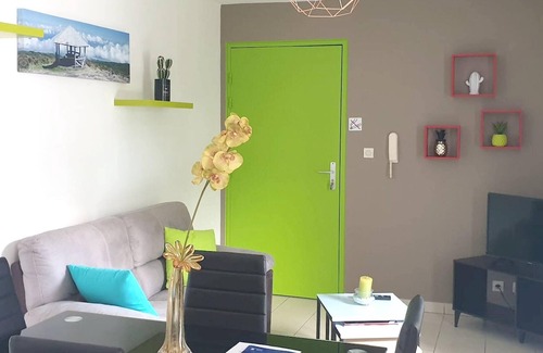 Sainte Marie Apartment | Homerez - Nice appartement 1 km away from the beach for 2 ppl. at Sainte-Marie
