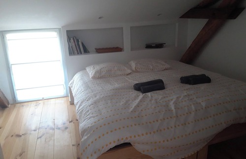 Saubrigues House | Homerez - Spacious House with Pool in Saubrigues