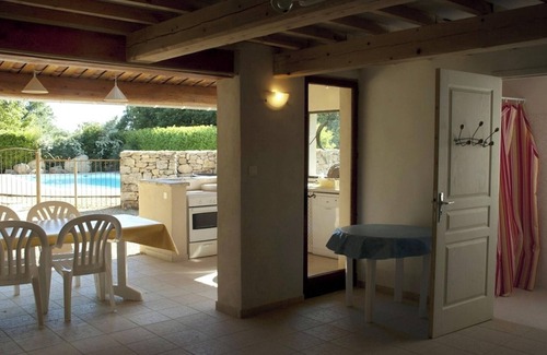 Caseneuve Villa | Homerez - Splendid Villa in Caseneuve with Private Pool