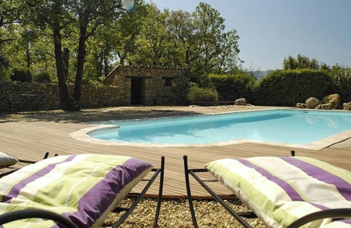 Caseneuve Villa | Homerez - Splendid Villa in Caseneuve with Private Pool