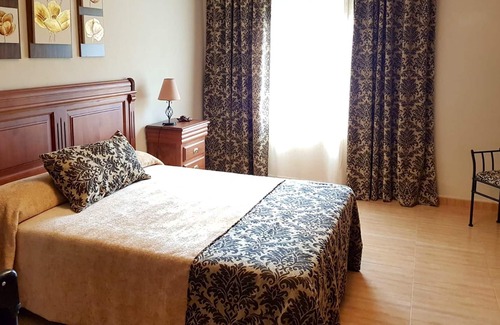 Ubrique Villa | Homerez - Villa for 16 ppl. with swimming-pool, garden and terrace at Ubrique