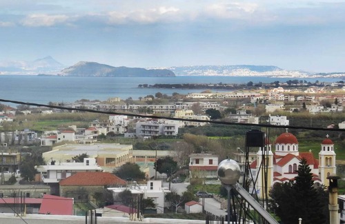 Kolymbari Villa | Homerez - Villa in Chania, parking incl.