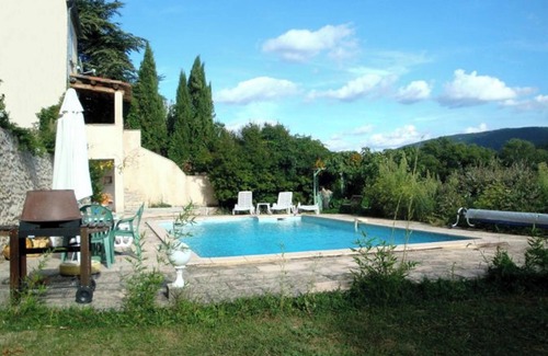 Saint-Michel-l'Observatoire Villa | Homerez - Villa in Dauphin, garden, pool