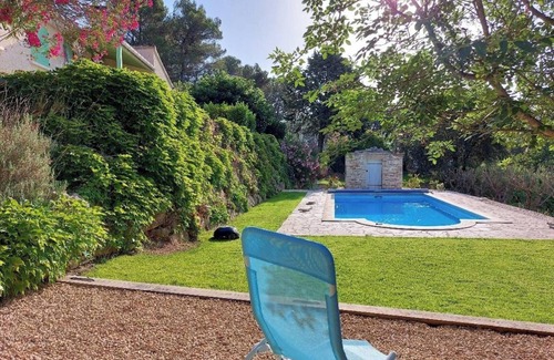 Saint-Nazaire Villa | Homerez - Villa in Saint-Nazaire