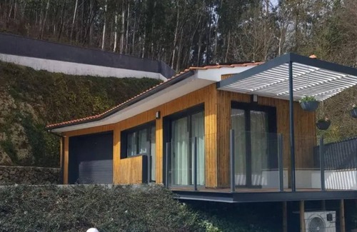 Arouca House | Homerez - Welcoming house with pool in Lomba