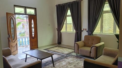 Kampung Gong Kempas House | Homestay Annur Barakah