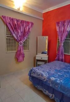 Johor Baharu District House | Homestay Hajah Jamilah Sungai Tiram