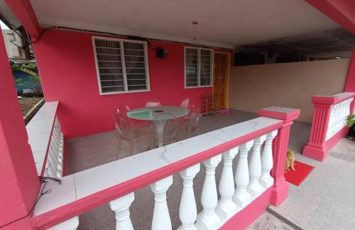 Johor Baharu District House | Homestay Hajah Jamilah Sungai Tiram