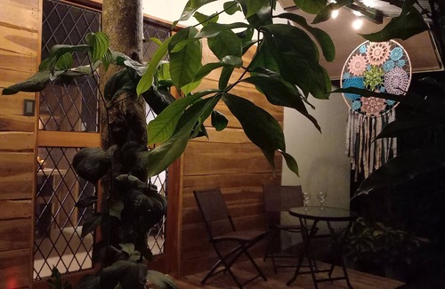Uvita Cottage | Homestay in dashing 1br garden-cottage in Uvita, 10 min walk to the beach