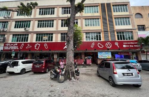 Ladang Sekolah House | Homestay Ladang Deluxe Family Suite