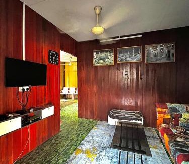 Kota Tinggi House | Homestay Rumah Kayu Kota Tinggi
