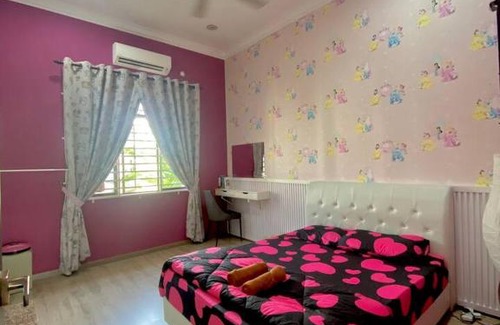 Wakaf Bharu House | Homestay Wakaf Bharu Tumpat-Musl!m Only