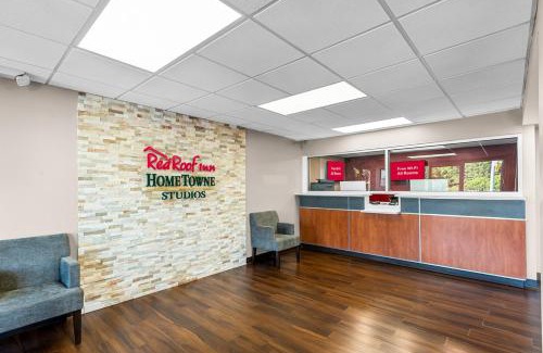 Sandston Hotel | HomeTowne Studios by Red Roof Richmond - Airport Sandston